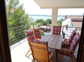 Apartment mit drei Schlafzimmern und Meerblick